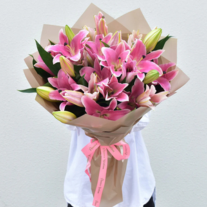 Tokyo Flower Delivery – Pink Lilies