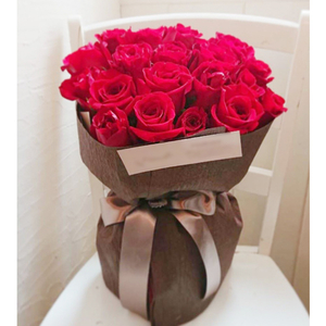 Flower Delivery Tokyo Japan - 18 Red Roses Bouquet