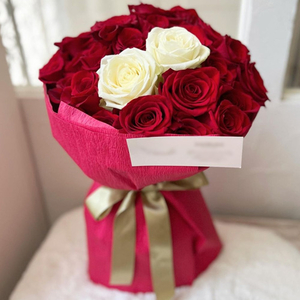 18 Red Roses With 2 White Roses | Tokyo Florist