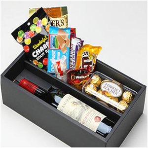 Tokyo Florist | Sparkling Juice with Chocolates Basket