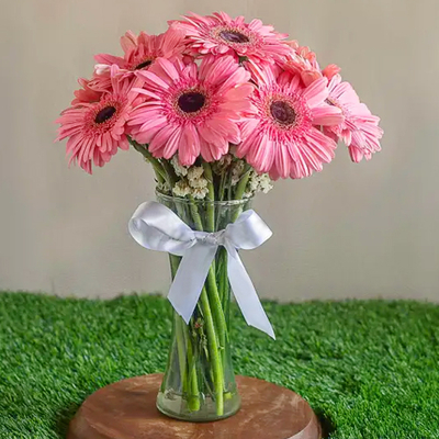 Tokyo Florist – 12 Pink Gerberas in Vase