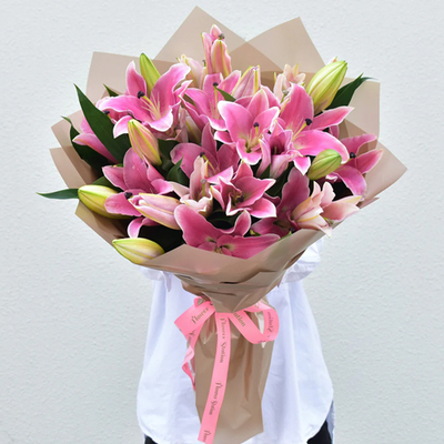 Tokyo Flower Delivery – Pink Lilies