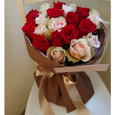 Florist in Tokyo — 12 Red Roses Bouquet