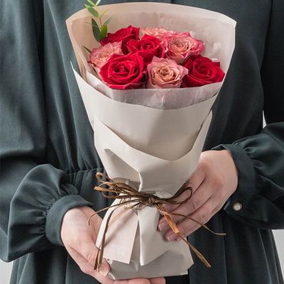 Send Flowers Tokyo - 8 Red & Pink Roses Bouquet