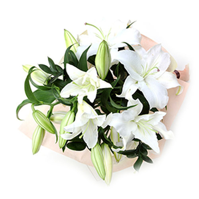 Online Flower Delivery Tokyo – White Lilies in Bouquet