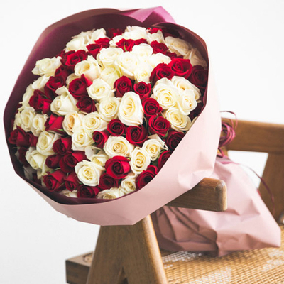 Florists in Tokyo Japan – 100 Mix-Color Roses Bouquet